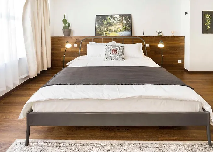 Athens\' Best Location- Unique Magnificent Studio